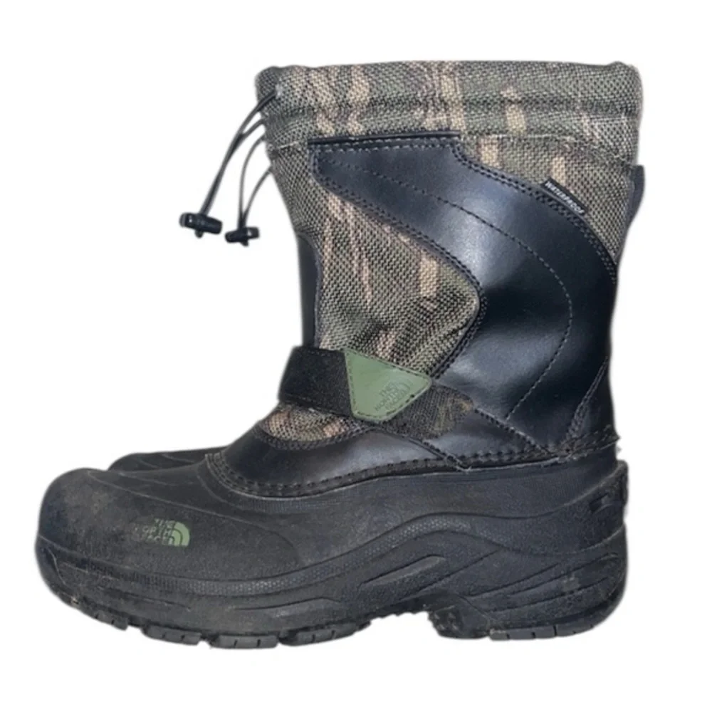 The North Face Black and Green Camouflage Boots, size 5